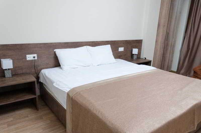 BigBay Hotel