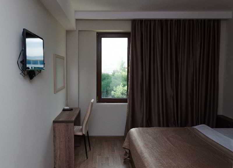 BigBay Hotel