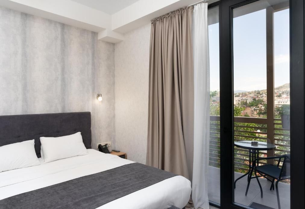 Brooch Hotel