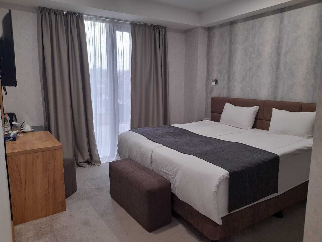 Brooch Hotel