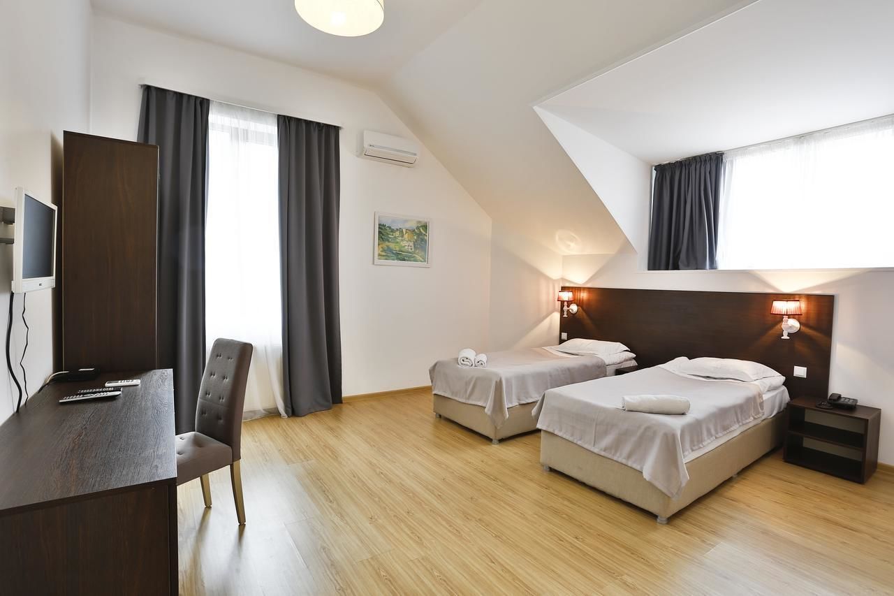 Chardonnay Boutique Hotel