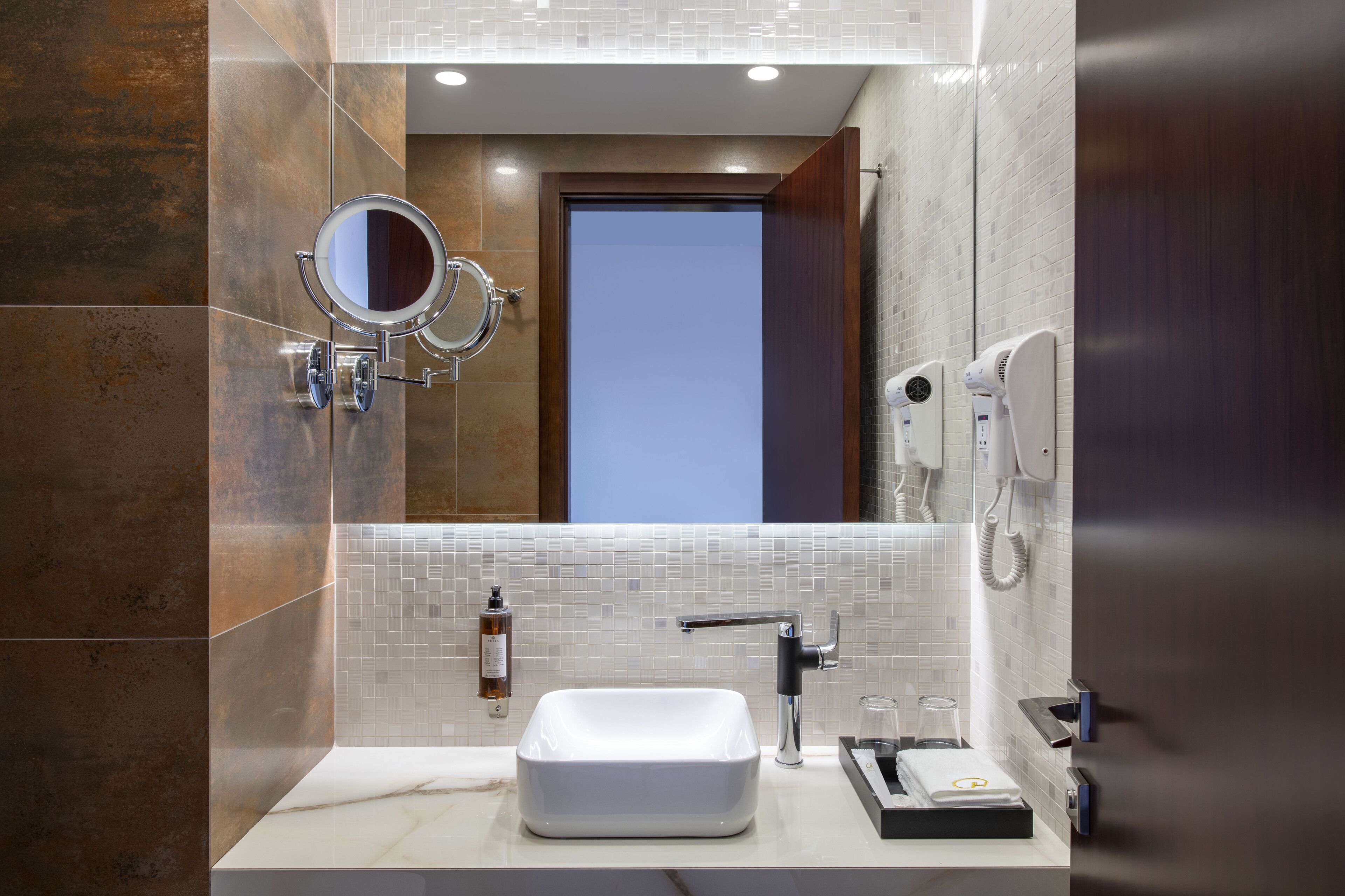 Clocks Hotel Tbilisi