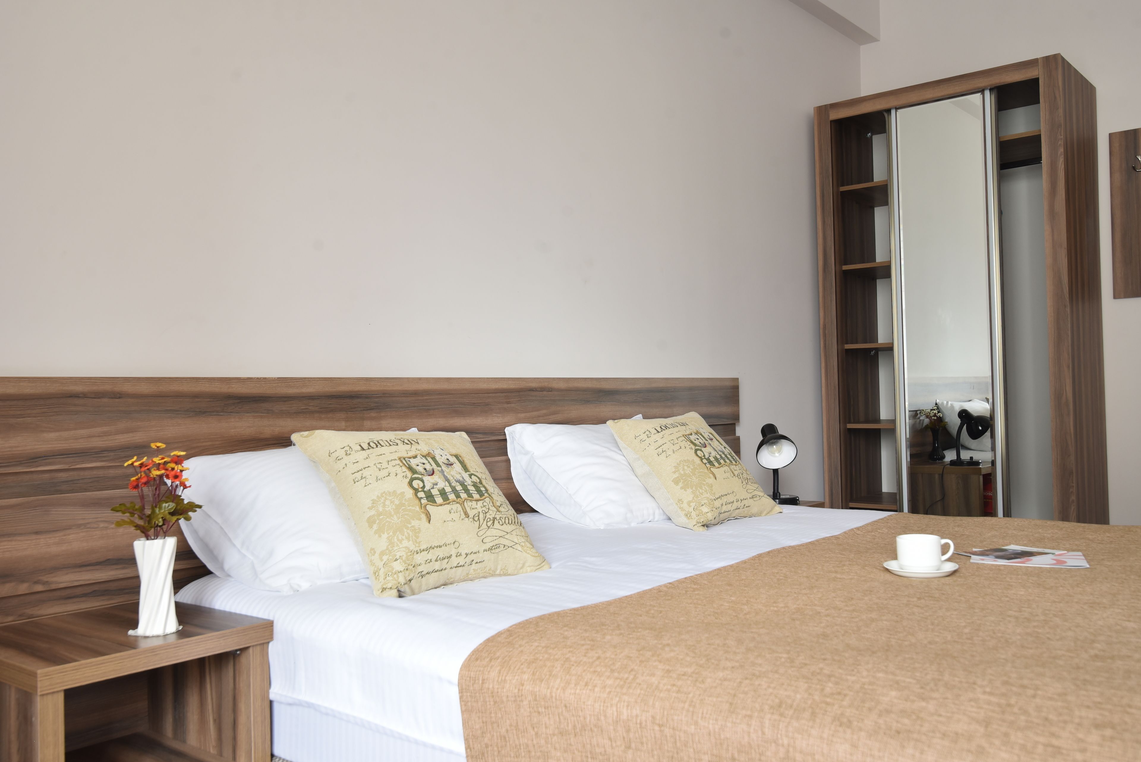 Day Room Art Hotel