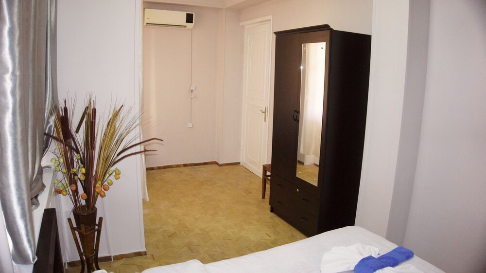 Elite Lux Hotel