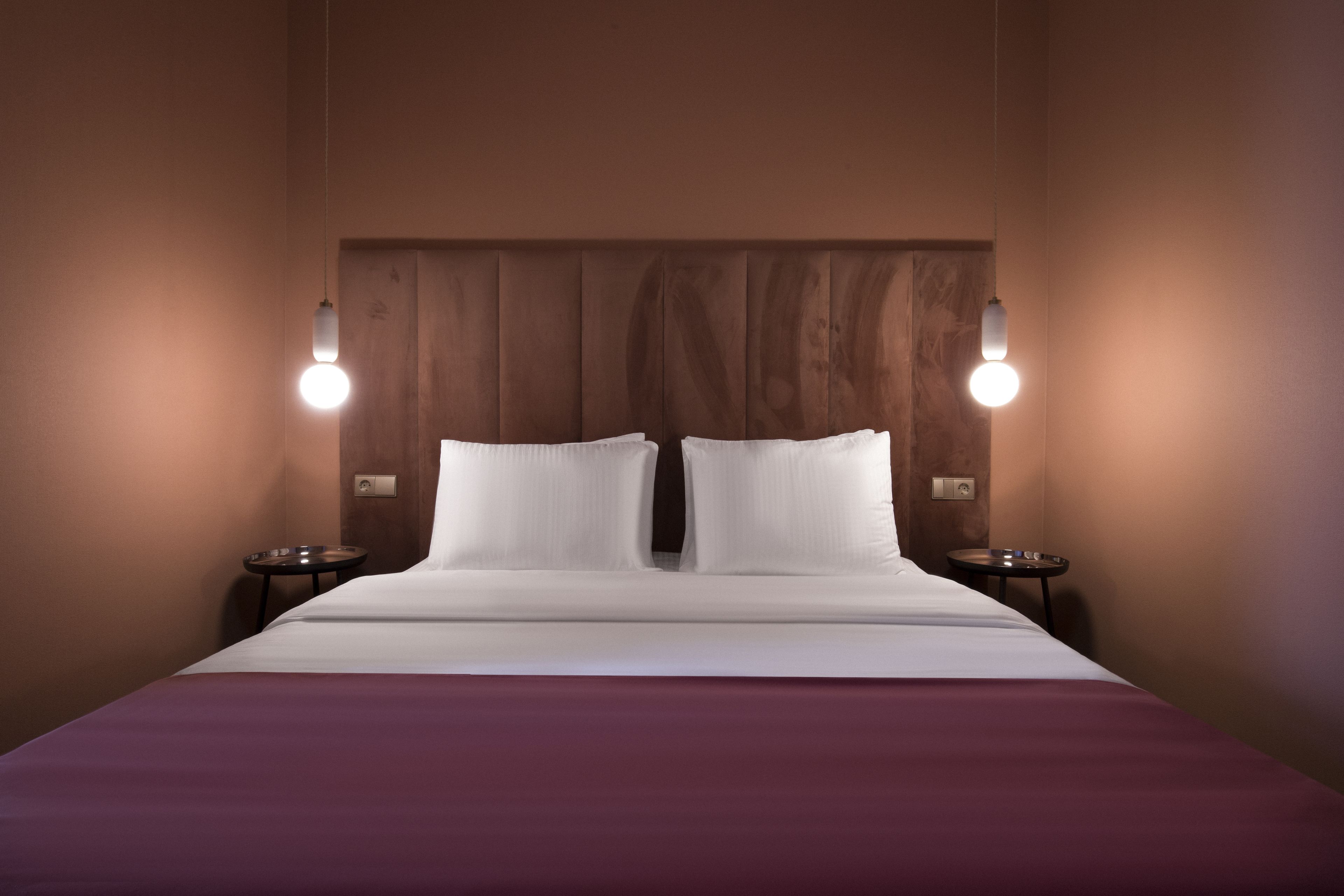 Freeze Inn Hotel
