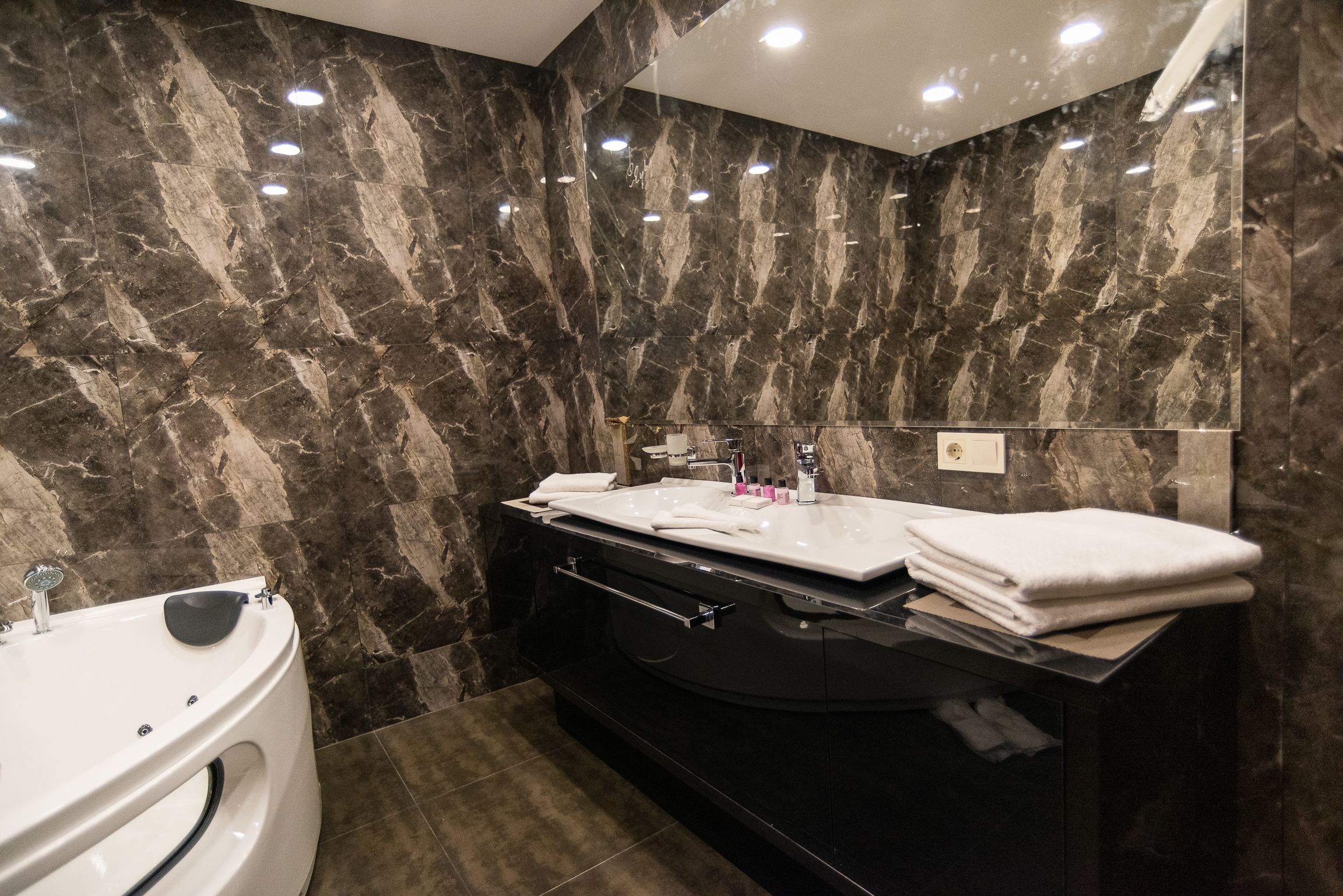 Gallery Art Hotel