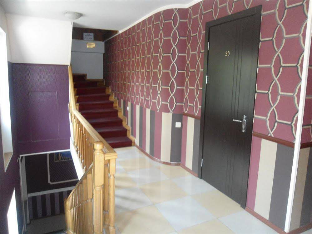 Hotel 444