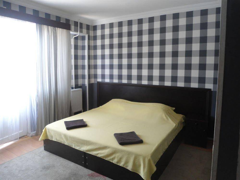 Hotel 444