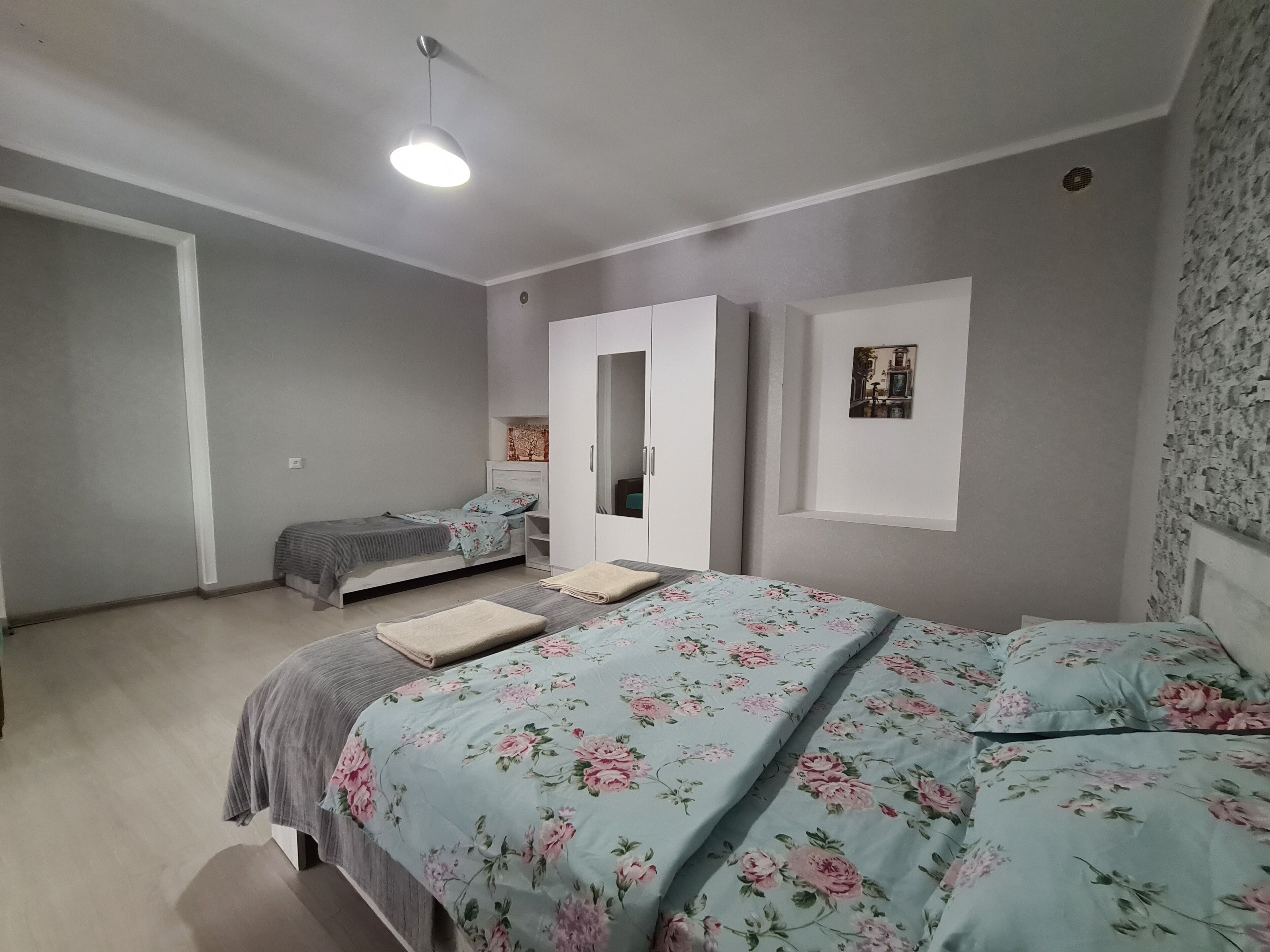 Grayhouse Elia Apartment