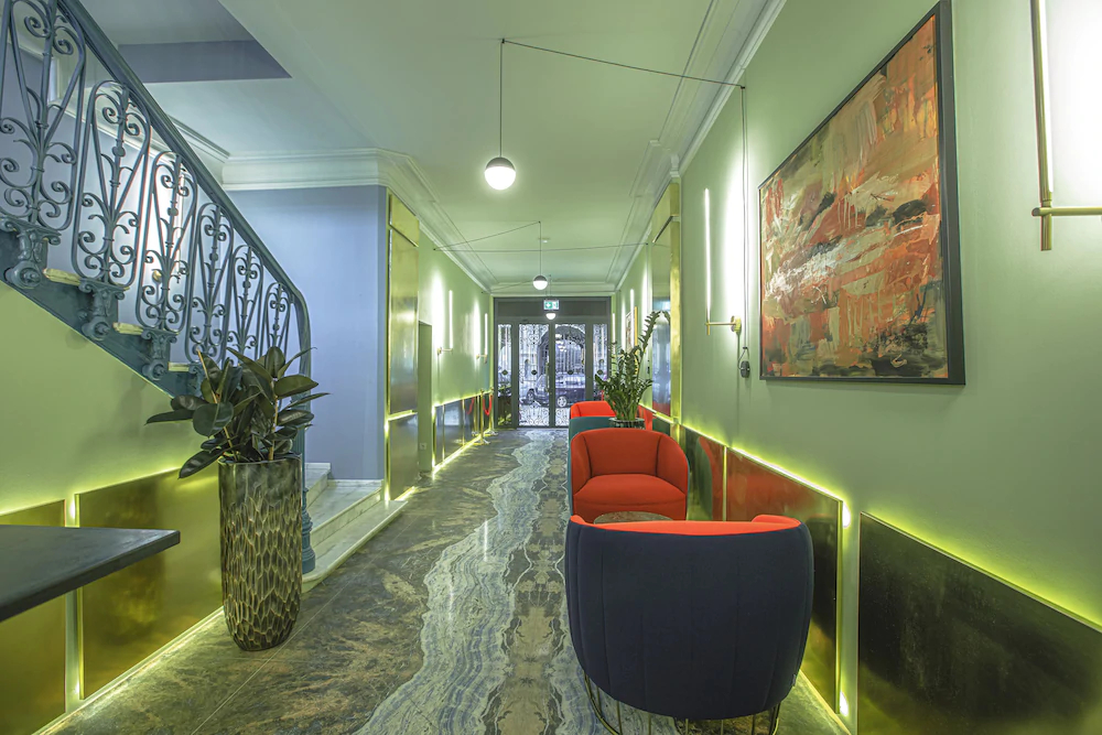 Heritage Hotel And Suites