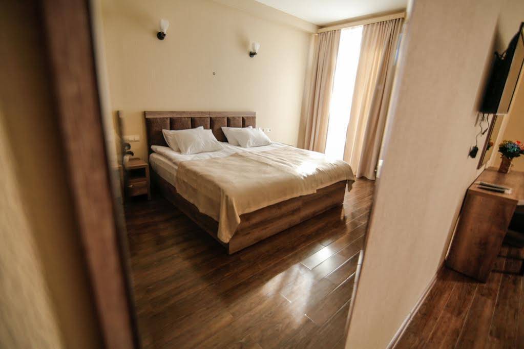 Hills Hotel