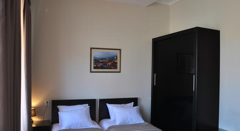 Hotel At Metro