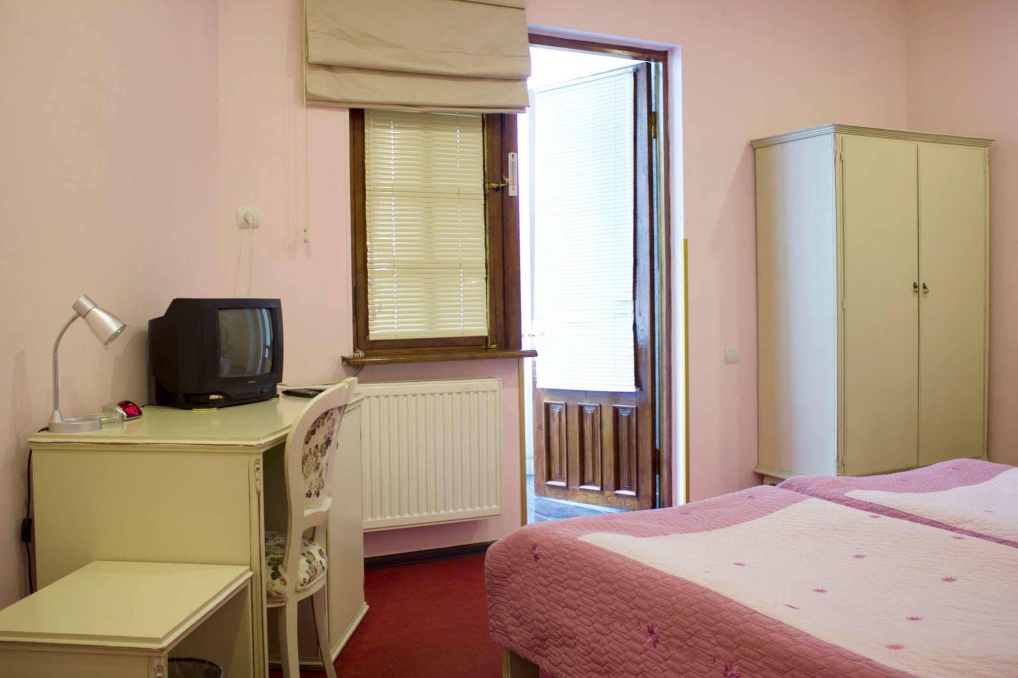 Hotel Demi