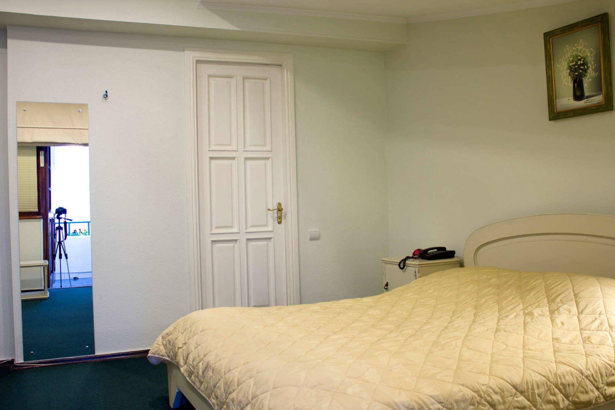 Hotel Demi