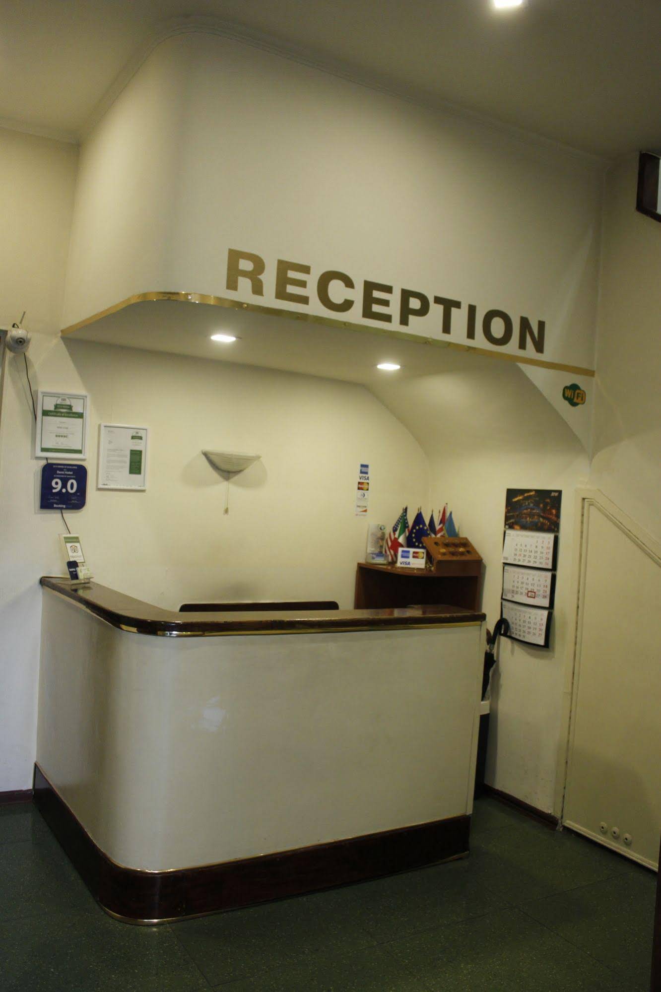 Hotel Demi