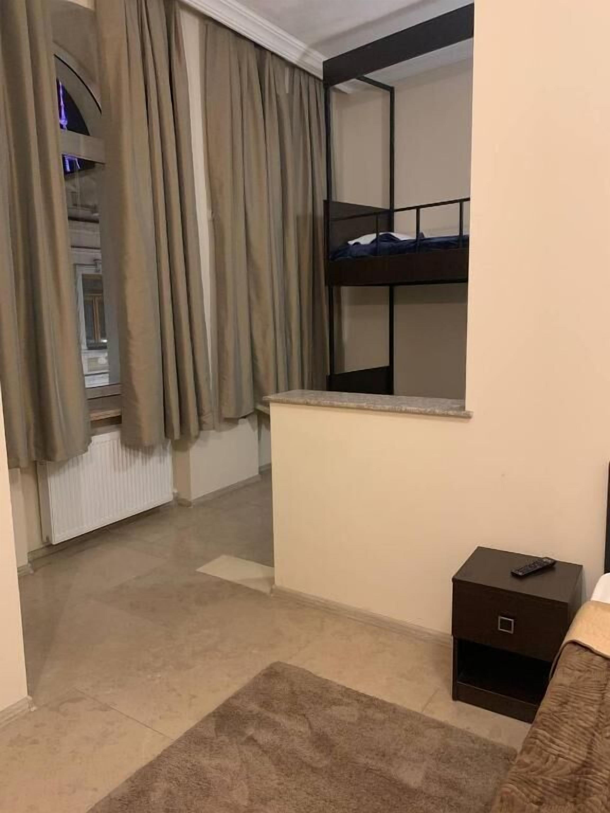Hotel Grandis