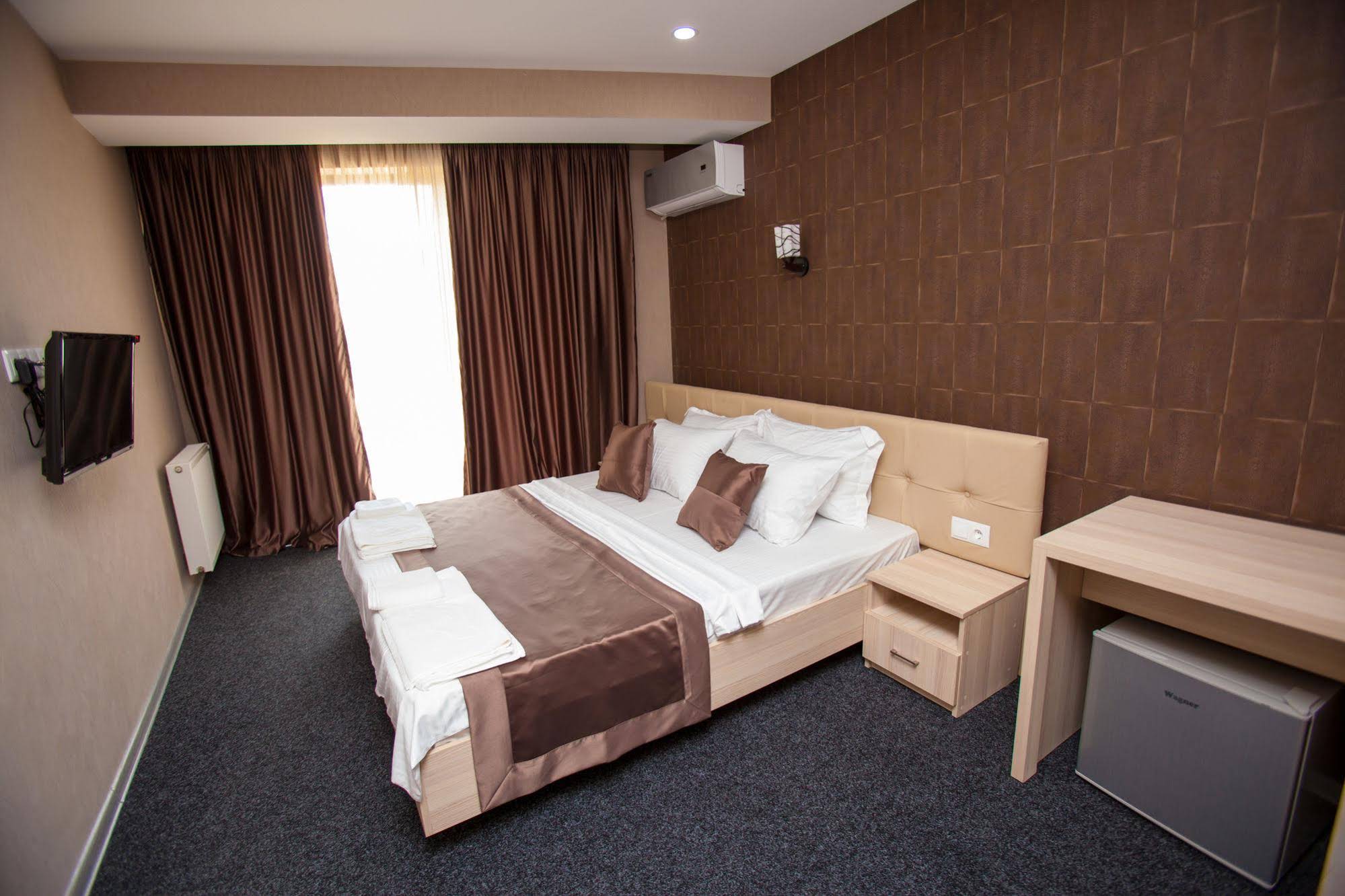 Hotel Voyager