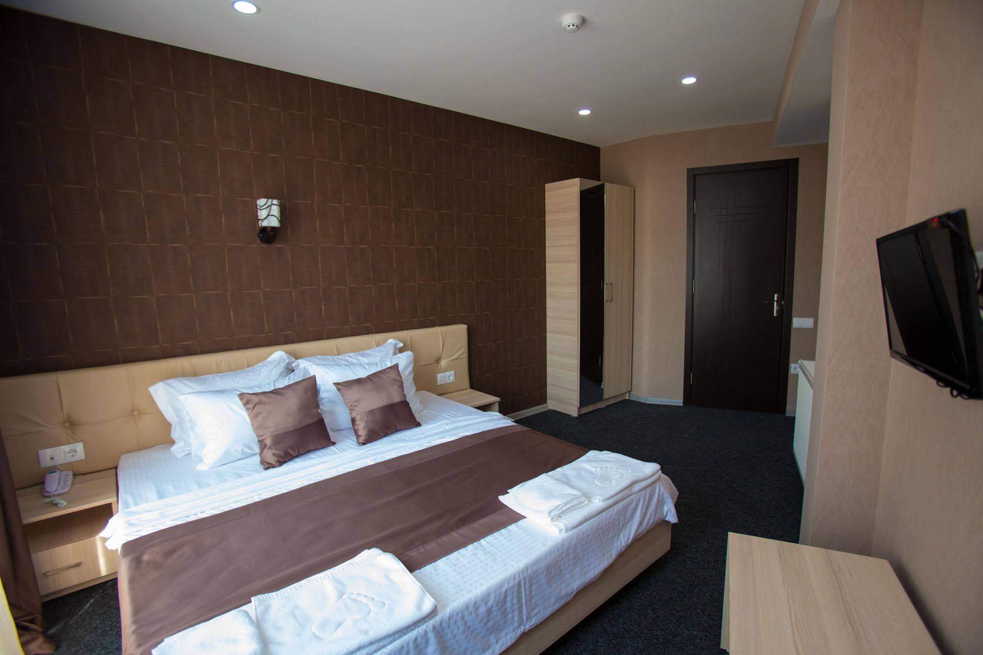 Hotel Voyager