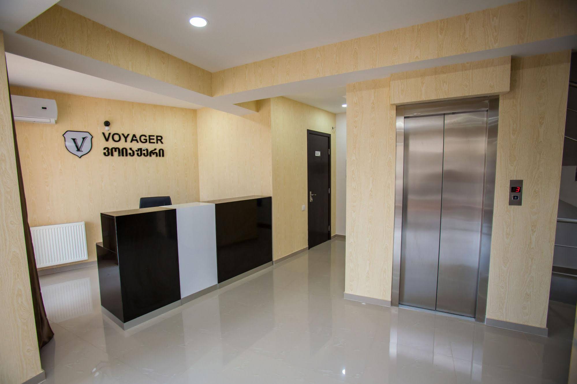Hotel Voyager
