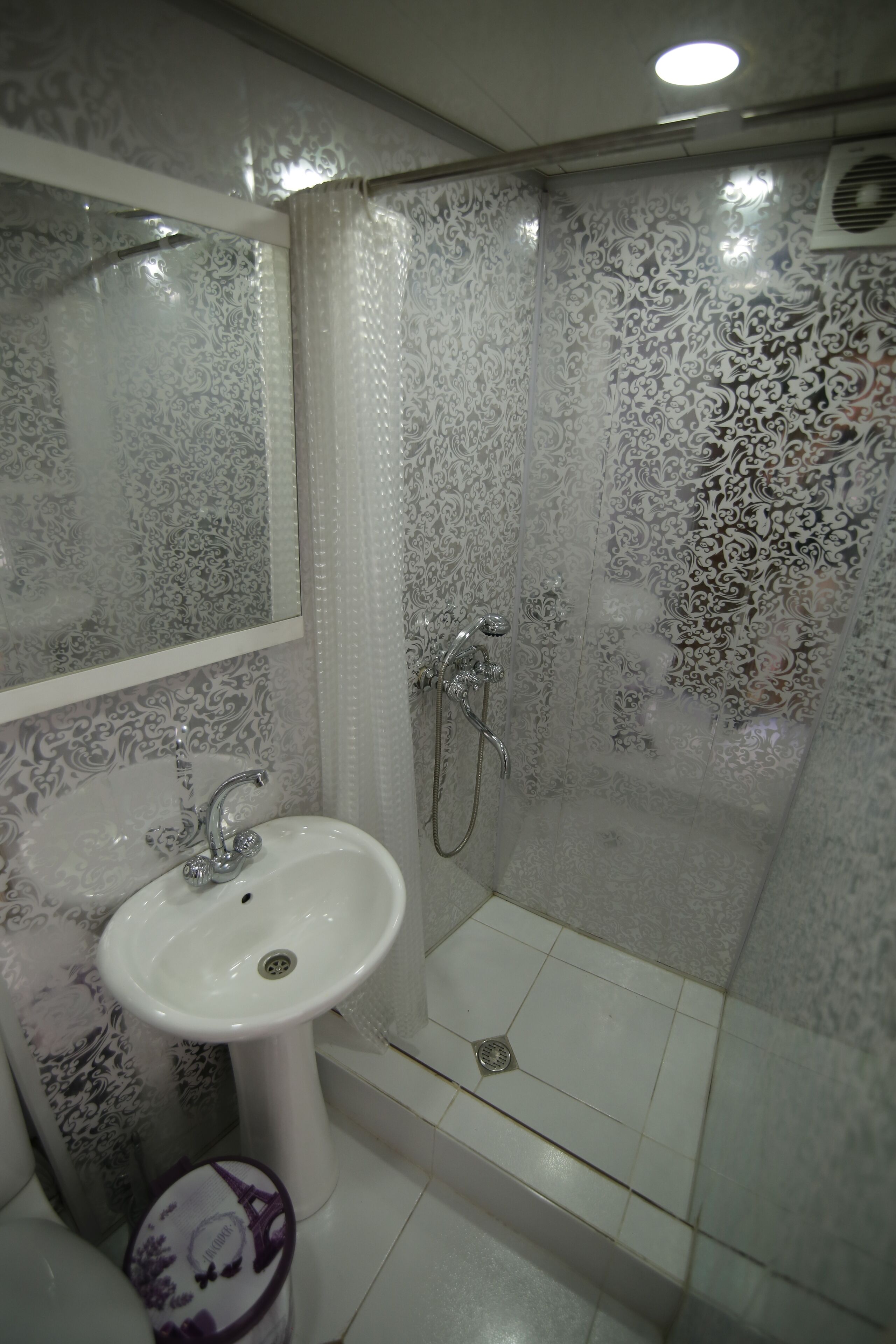 Leon Hostel