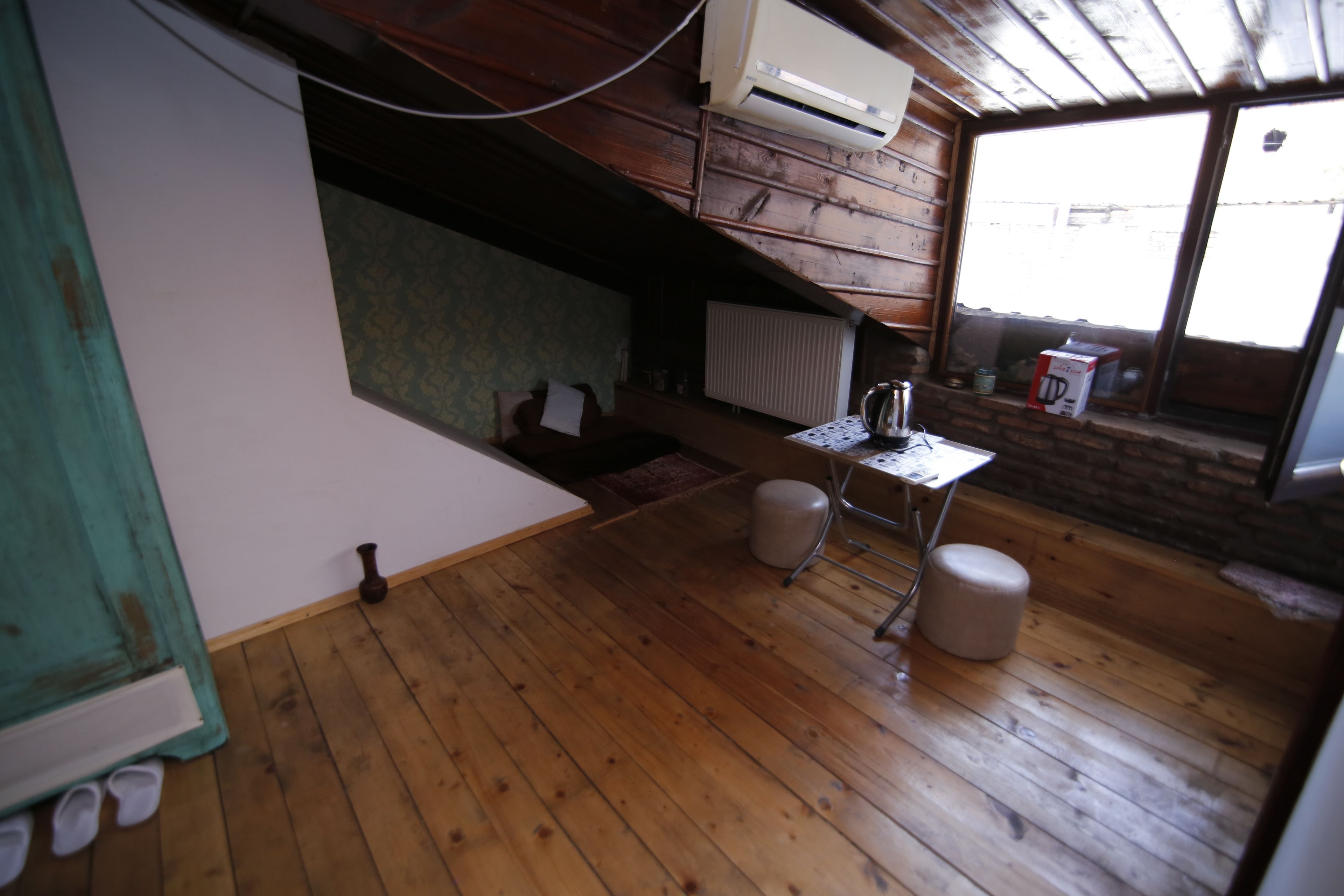 Leon Hostel