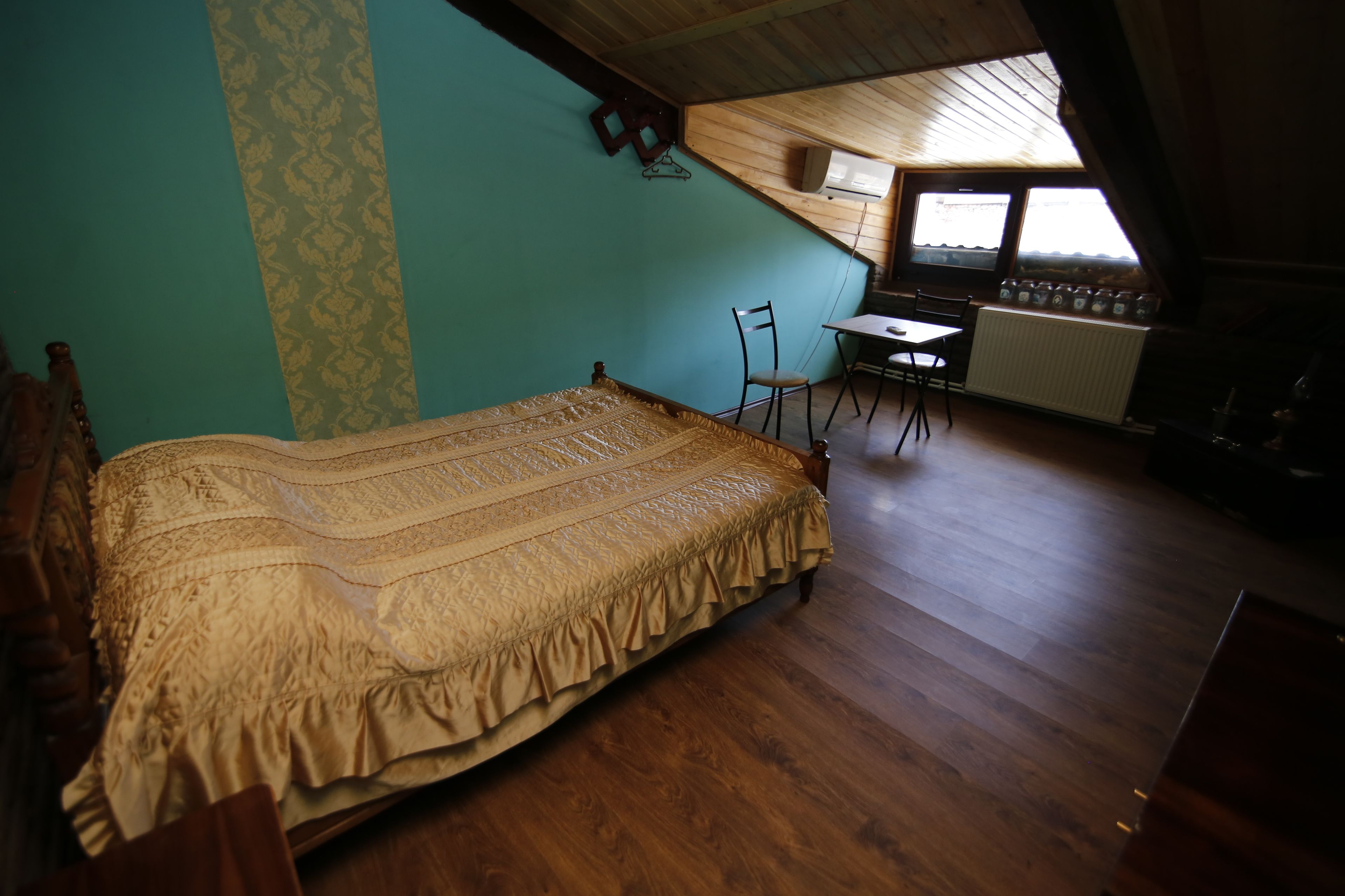 Leon Hostel