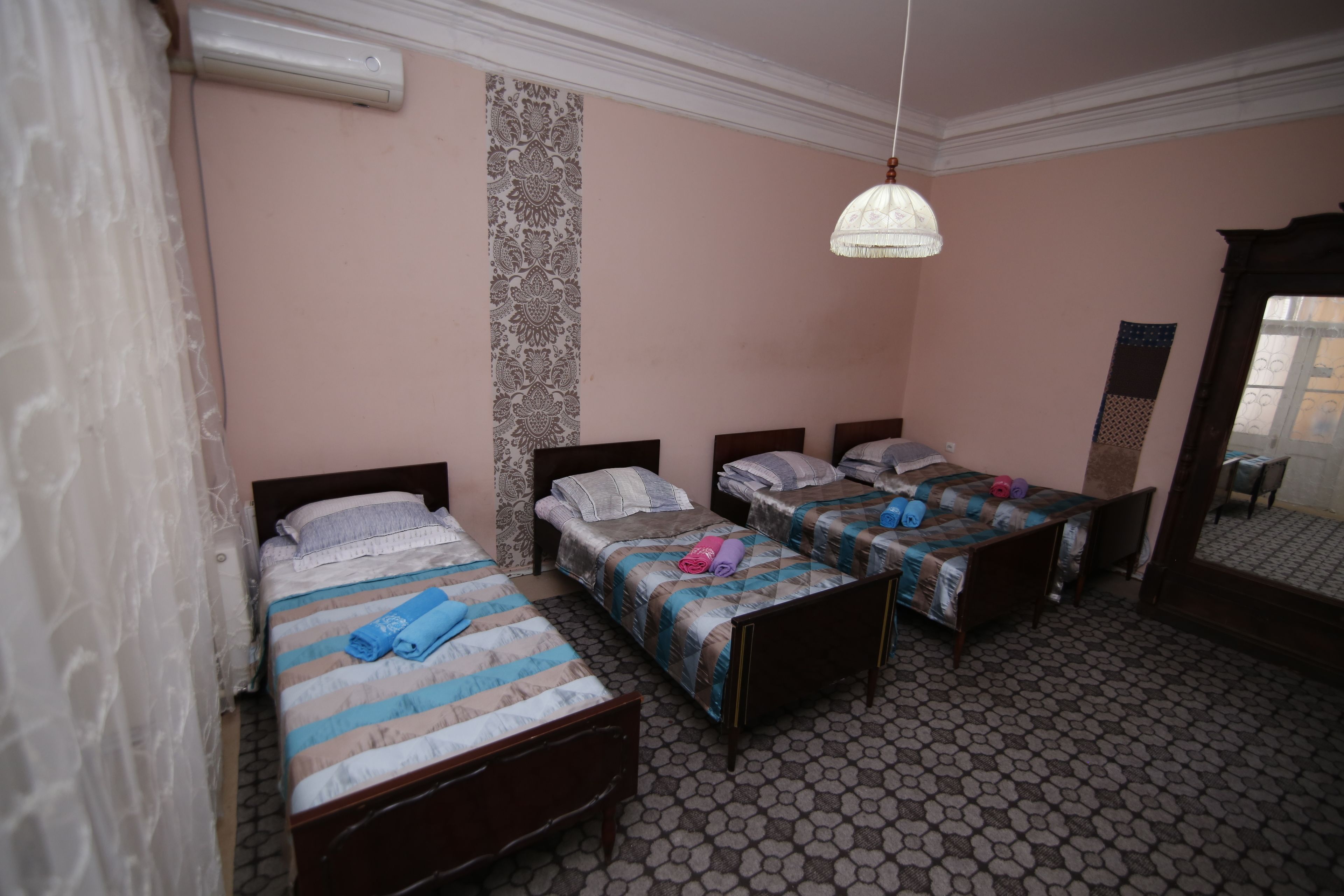 Leon Hostel