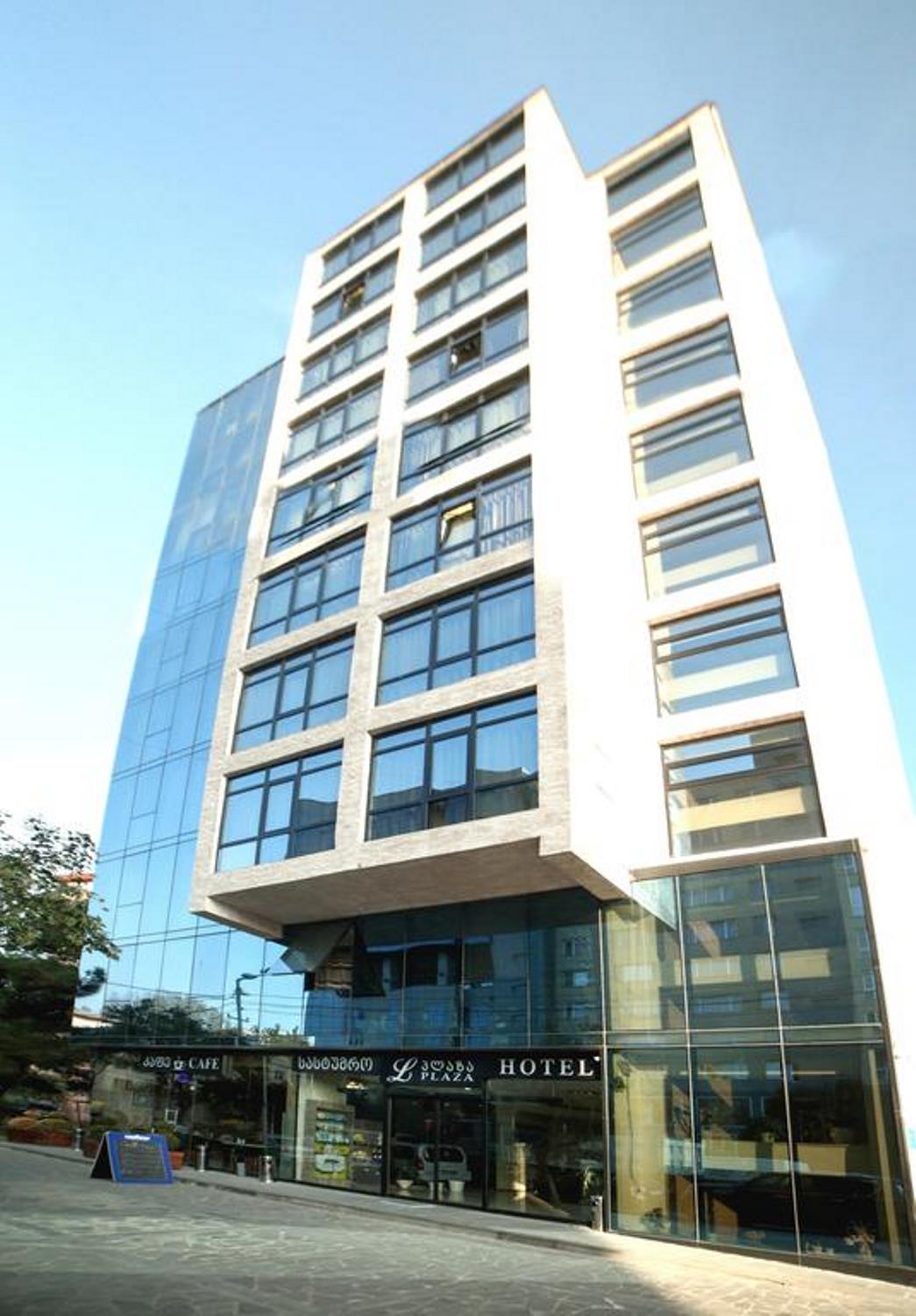 L Plaza Hotel