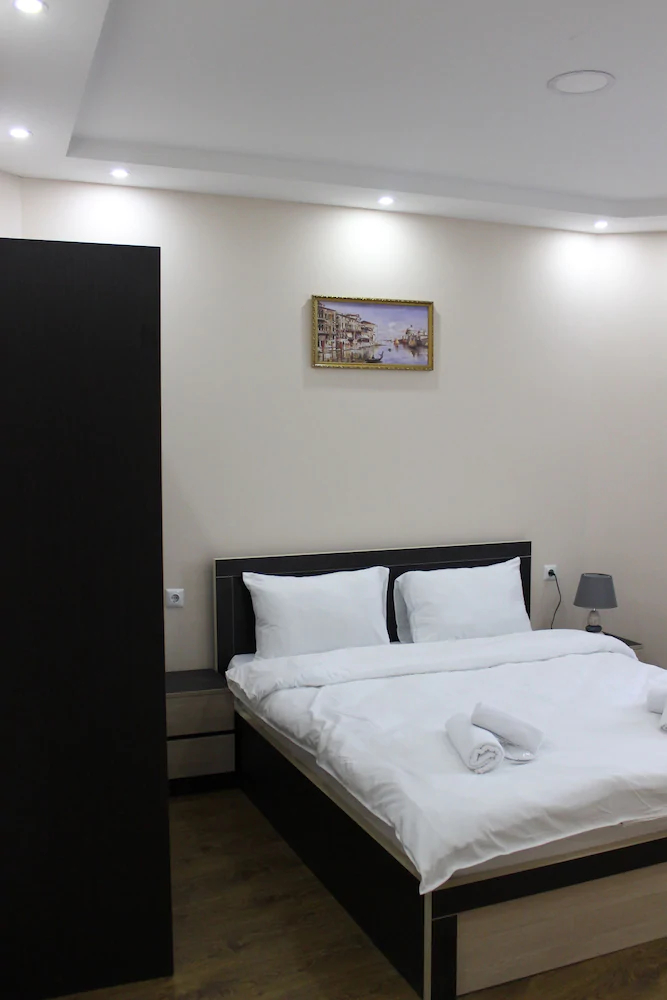 M&M Hotel