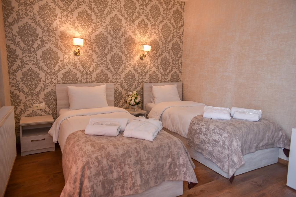 Marialuis Hotel