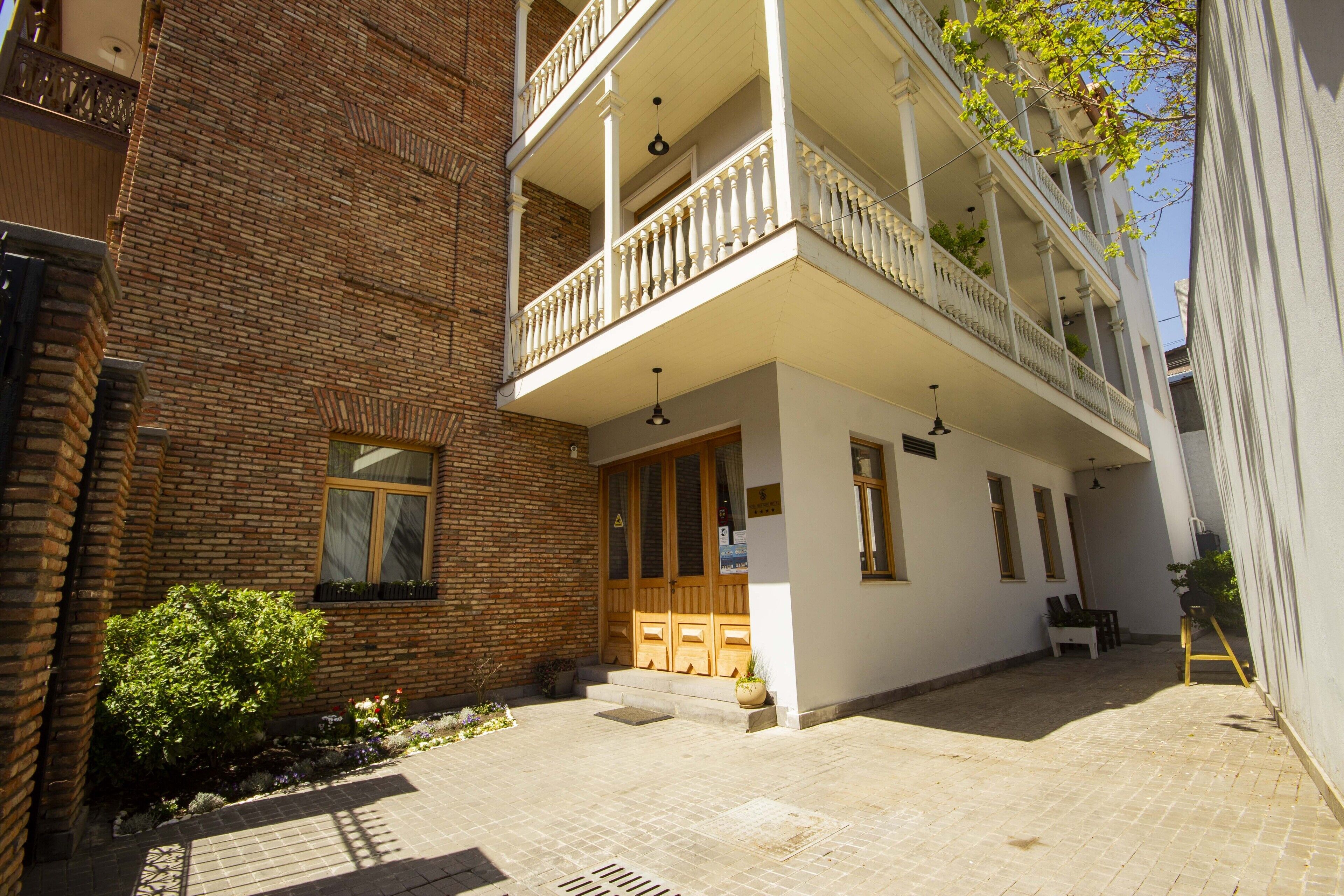 Marmenio Hotel