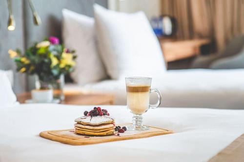Meta Business Hotel