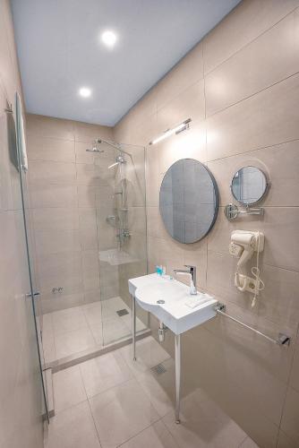 Meta Business Hotel