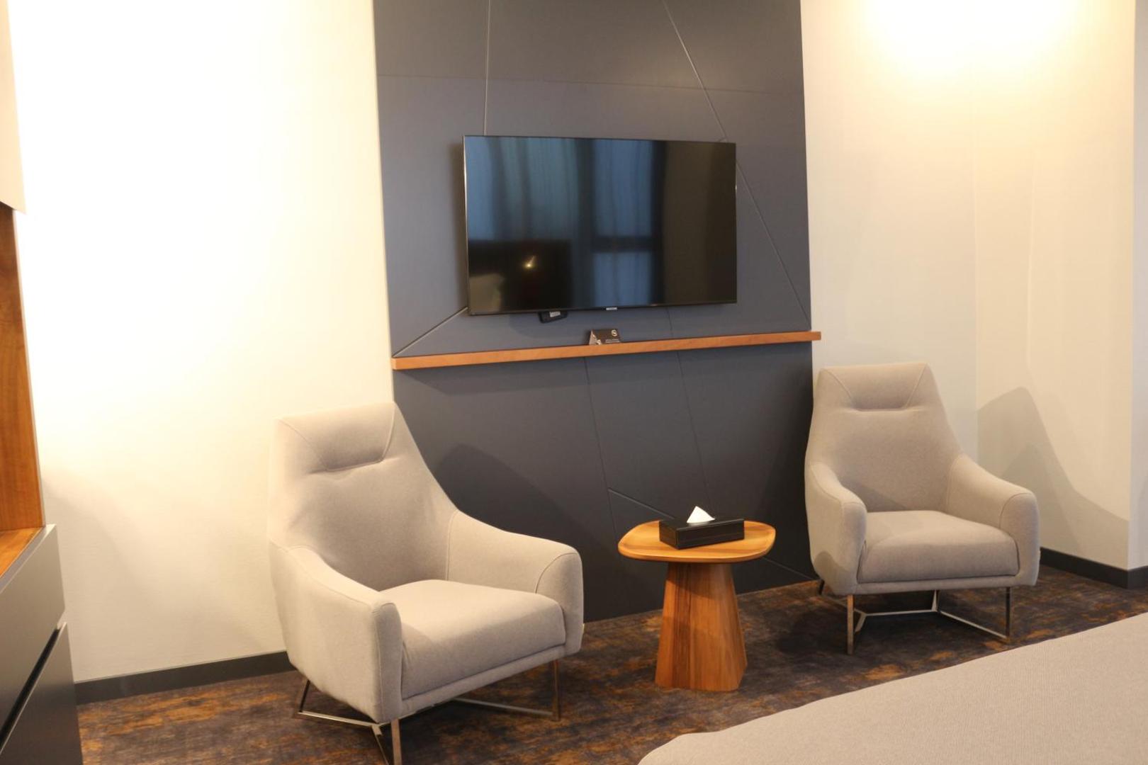 Onyx Hotel