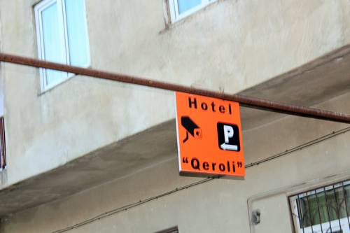 Qeroli Hotel
