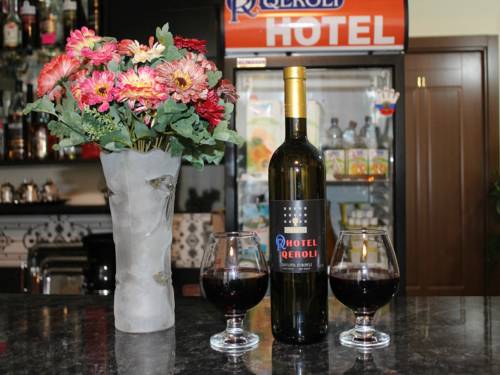 Qeroli Hotel