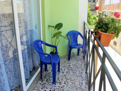 Qeroli Hotel