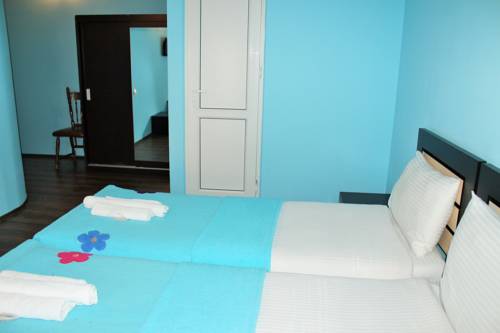 Qeroli Hotel