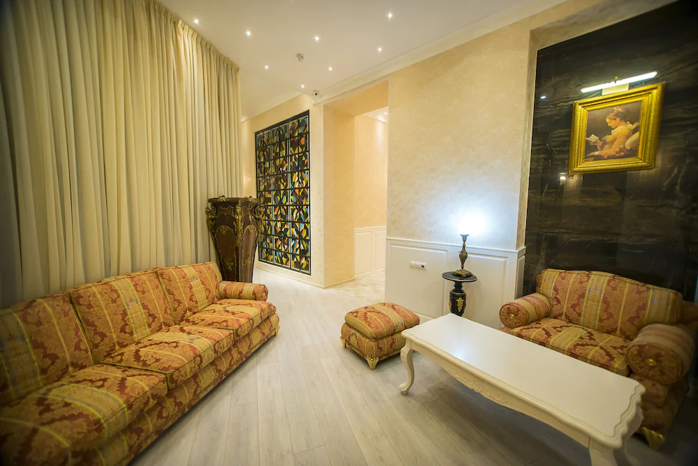Vintage Hotel