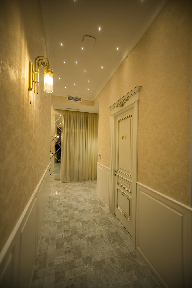 Vintage Hotel