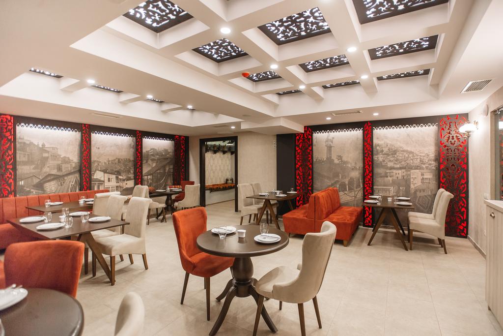 Sephia Hotel