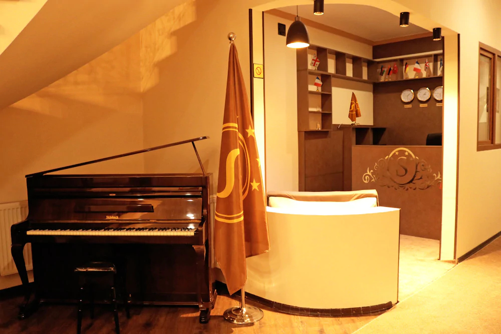 Sisno Hotel