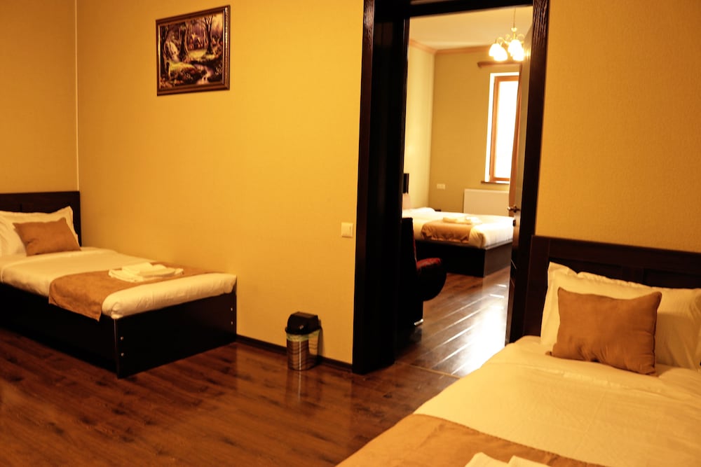 Sisno Hotel