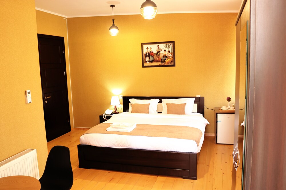 Sisno Hotel