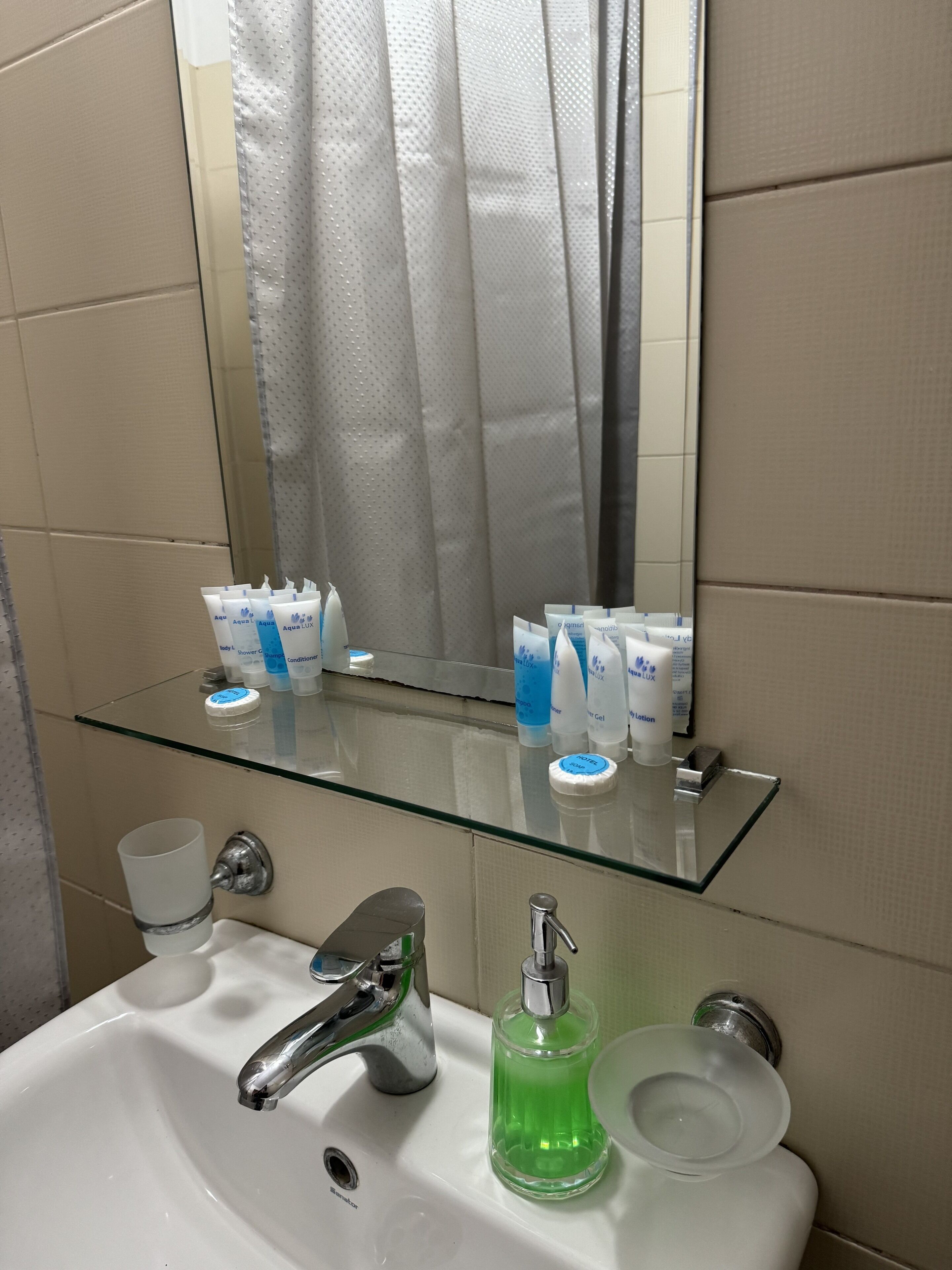 Tbil Inn Hotel