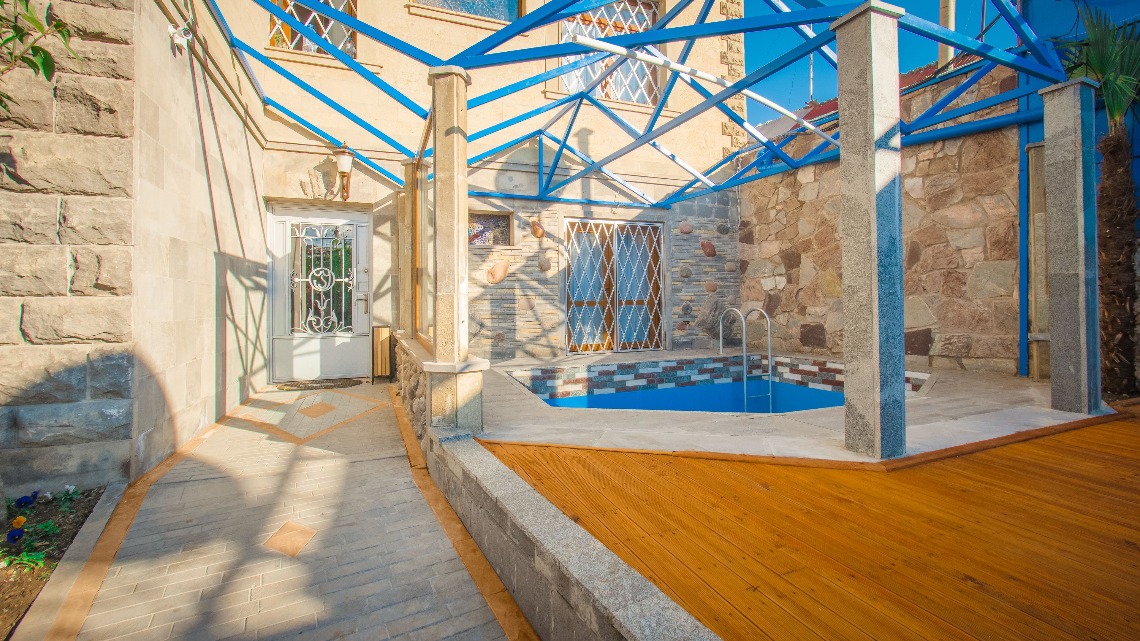Wine Symphony Boutique Hotel
