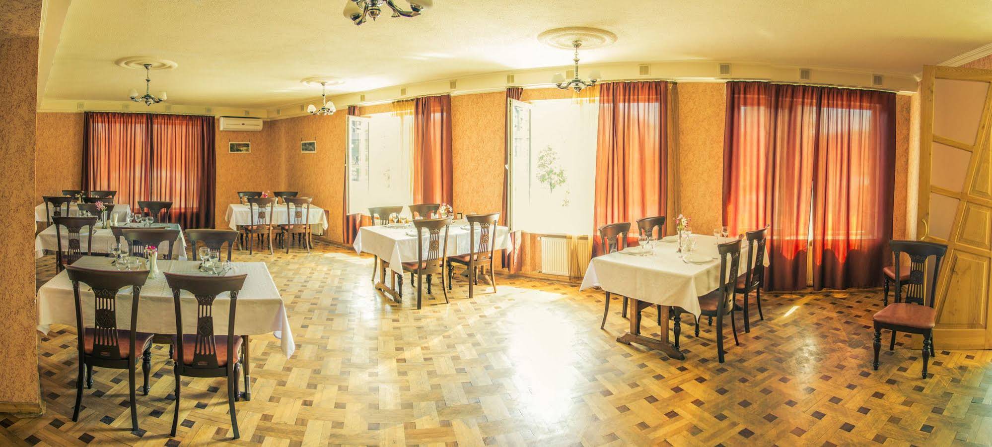 Hotel Alaznis Veli