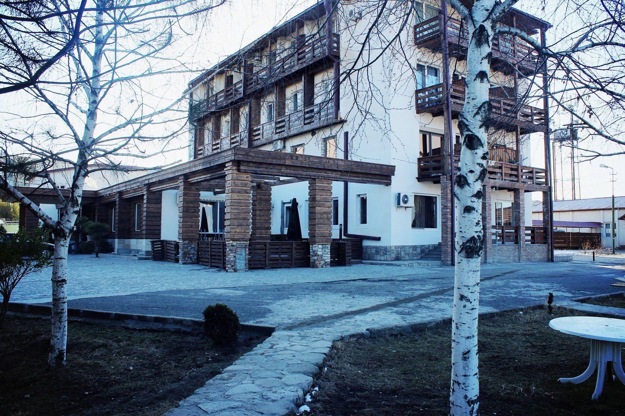 Hotel Alaznis Veli