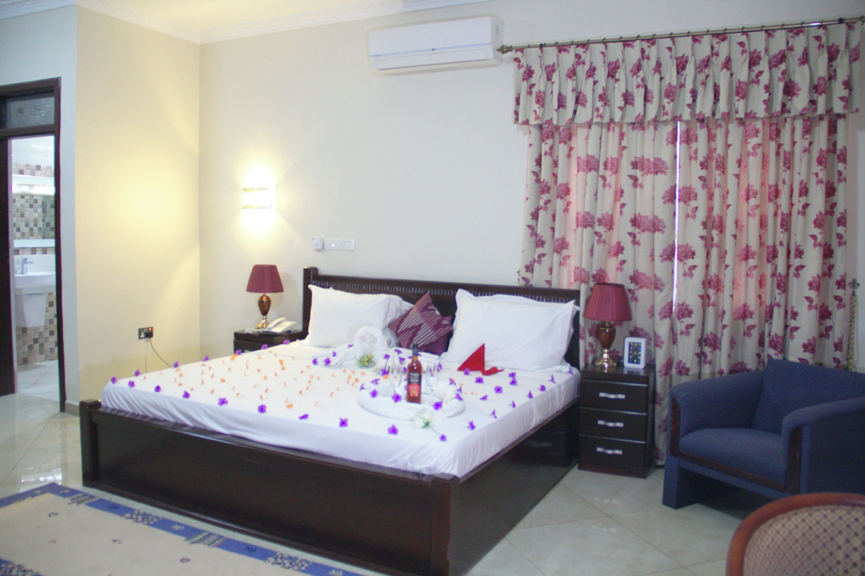 Gold Plus Hotel