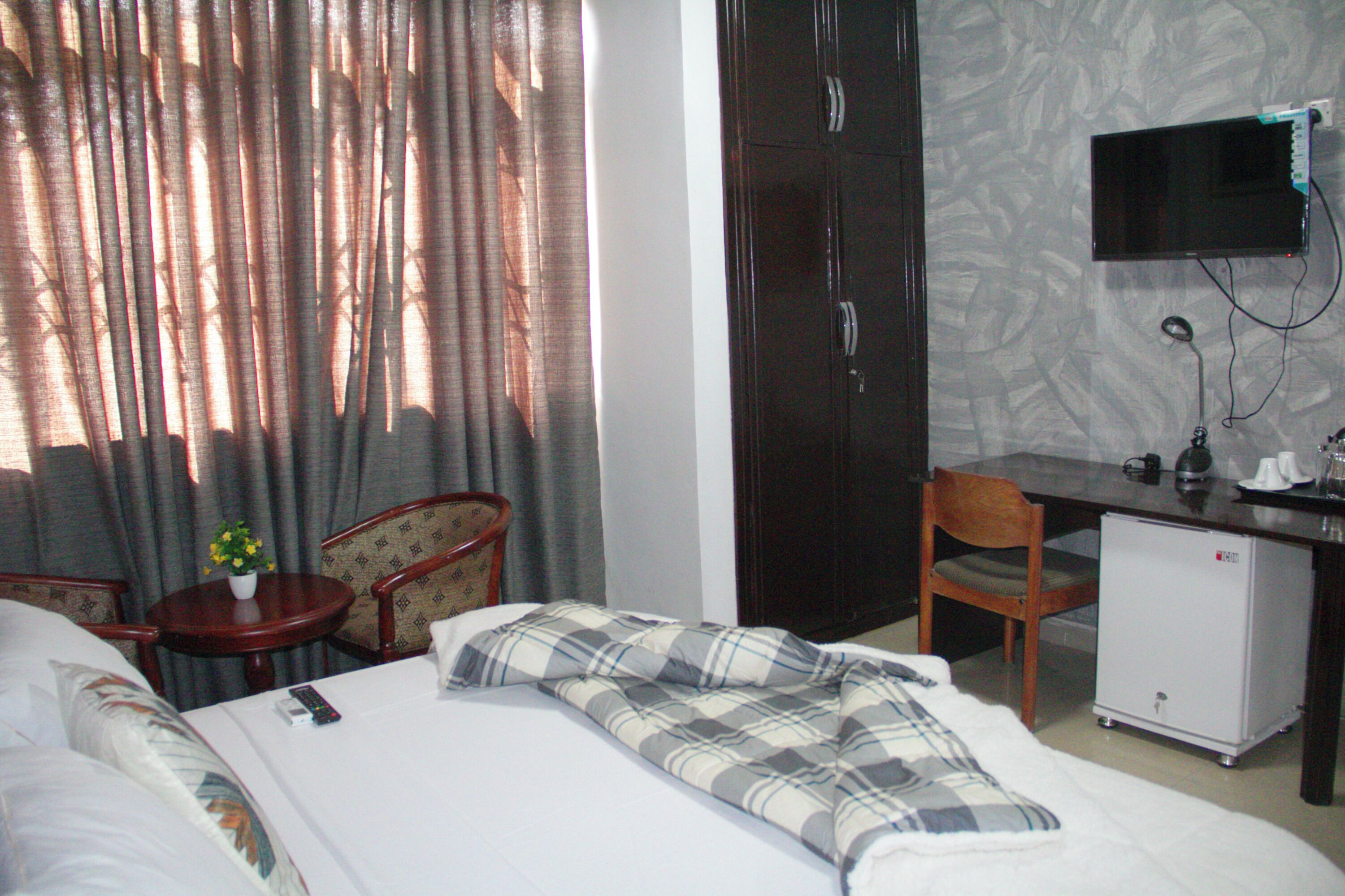 Gold Plus Hotel